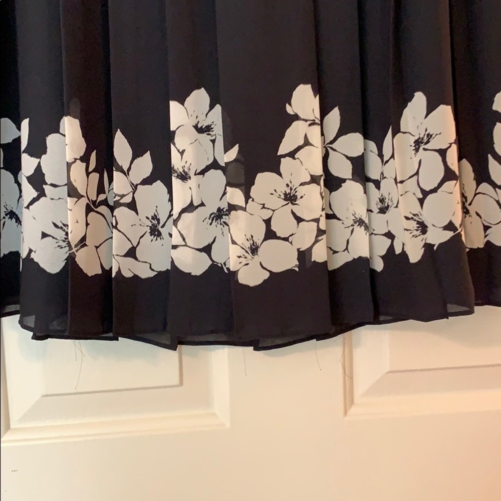 Liz Claiborne pleated skirt